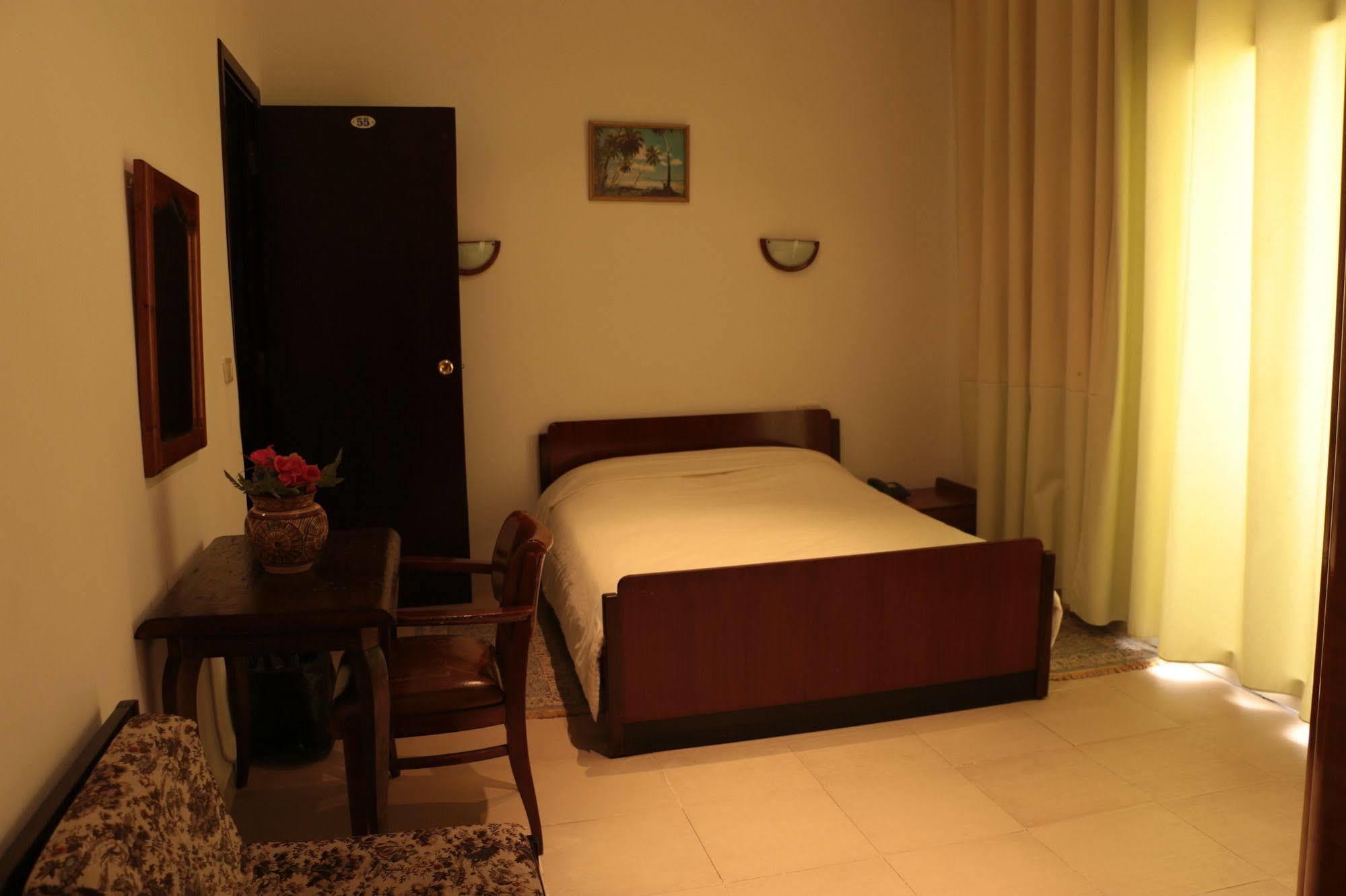 Hotel Saint Georges Tunis Ngoại thất bức ảnh
