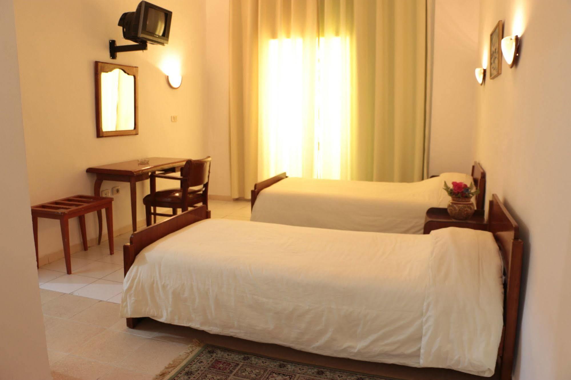 Hotel Saint Georges Tunis Ngoại thất bức ảnh